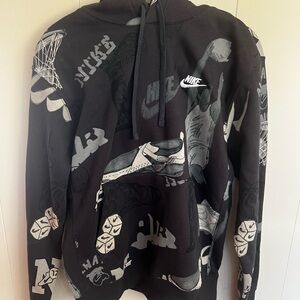 Nike Men's Black and Gray Graphic Sweater